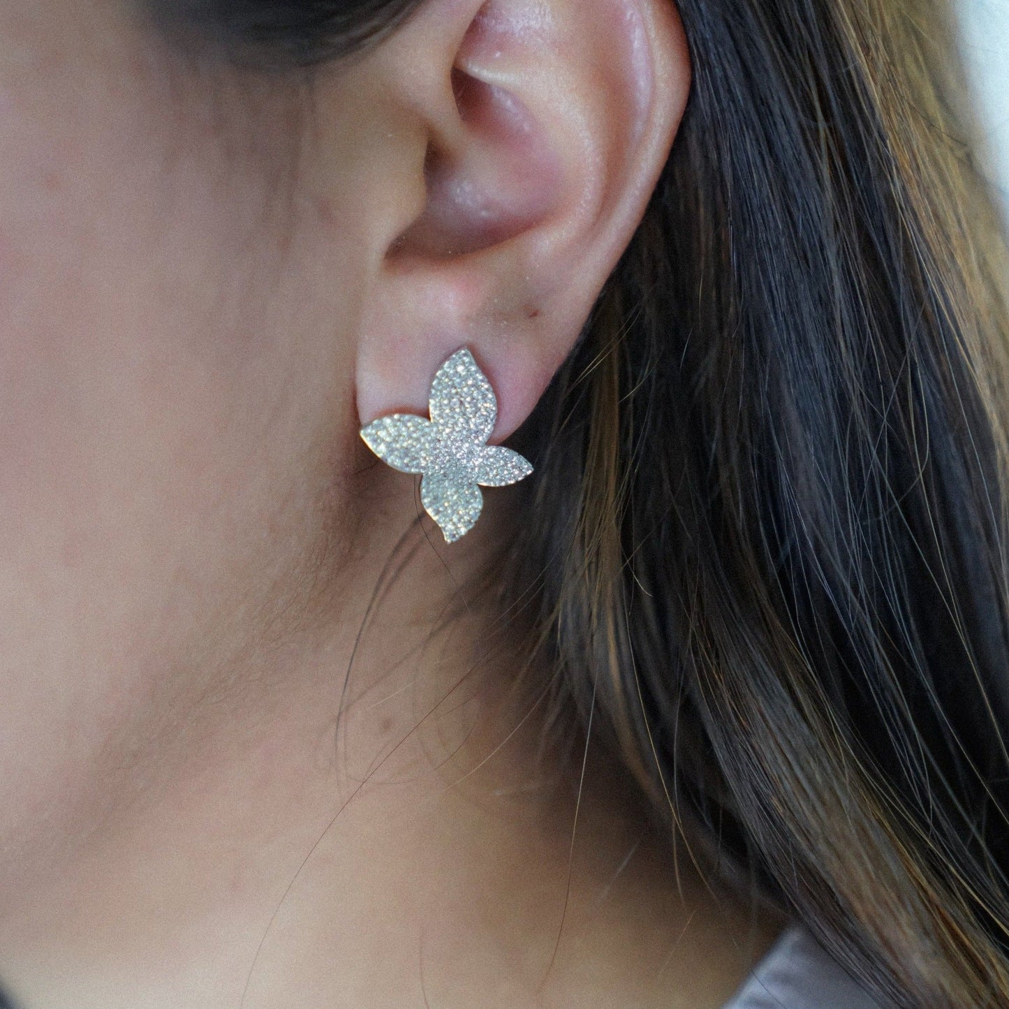 Four leaf studs earring